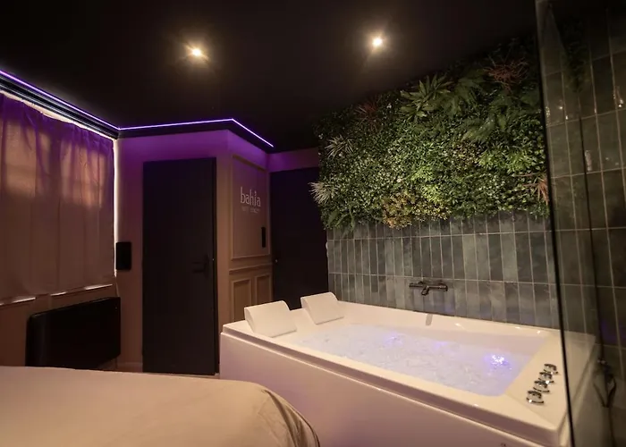 Bahia -suite Romantique & Prive 라로츠수르욘